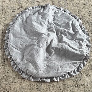 Elegant Gray Ruffled Round Bedding floor blanket for baby